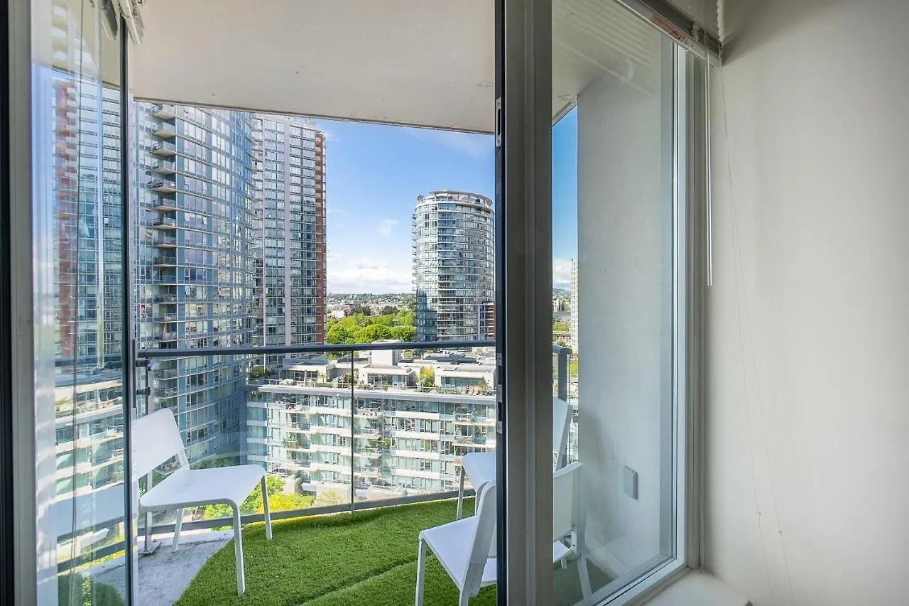 Apartment Stunning 2 Bedroom Condo With Downtown Views!!! Canada