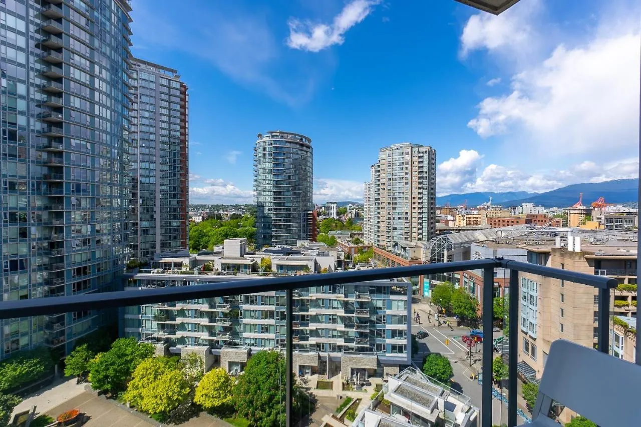 Stunning 2 Bedroom Condo With Downtown Views!!! Vancouver