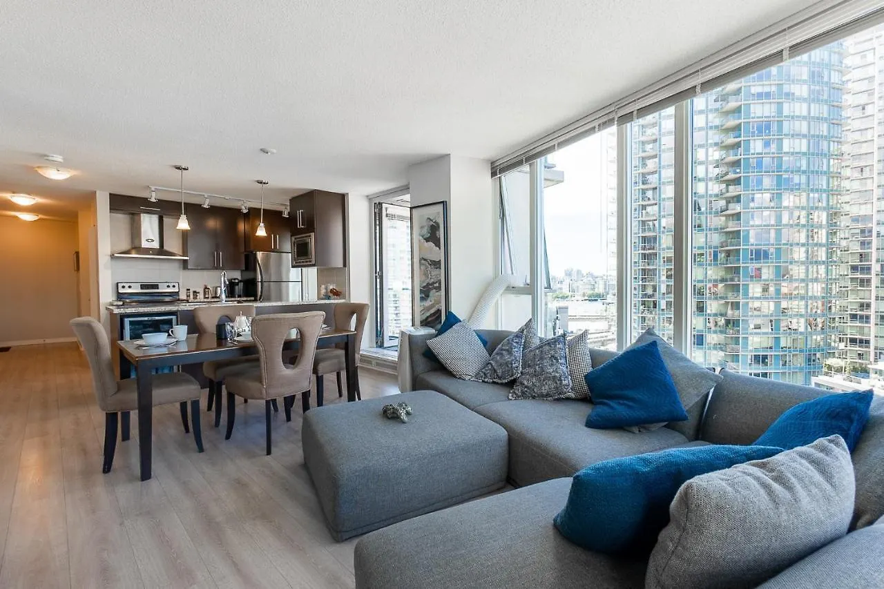 Stunning 2 Bedroom Condo With Downtown Views!!! 0*, Vancouver